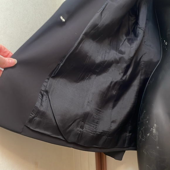 Size 10 black blazer with shoulder pads women’s. Preowned GUC - Picture 11 of 12